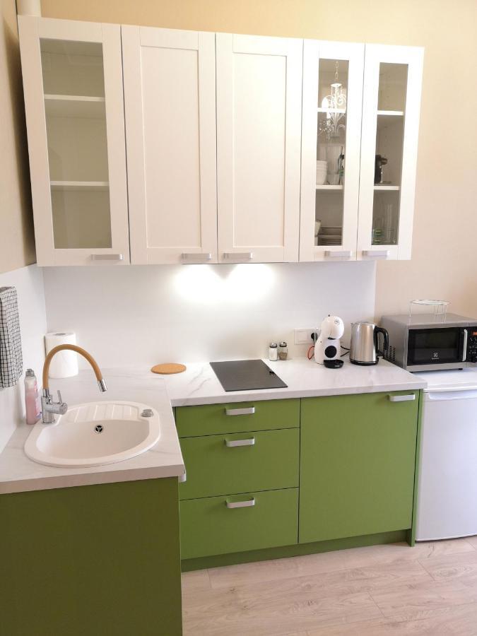 Cosy One Seperate Bedroom Apartment In City Center, Perfect For Family Trip. Riga Exterior photo